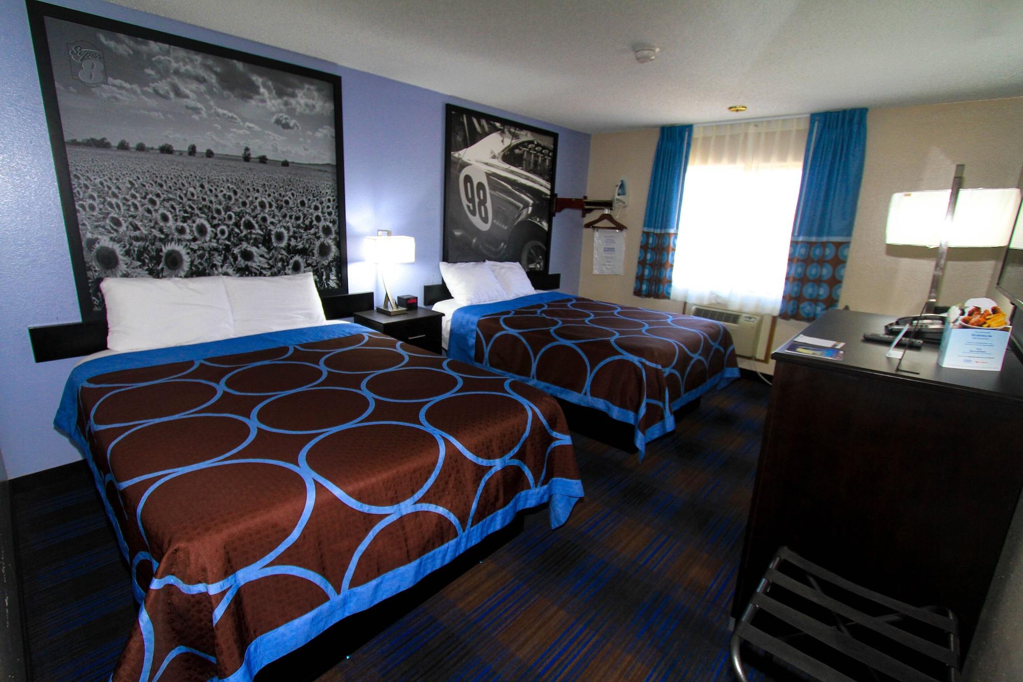 Super 8 By Wyndham Lenexa Overland Park Area/Mall Area Exterior photo