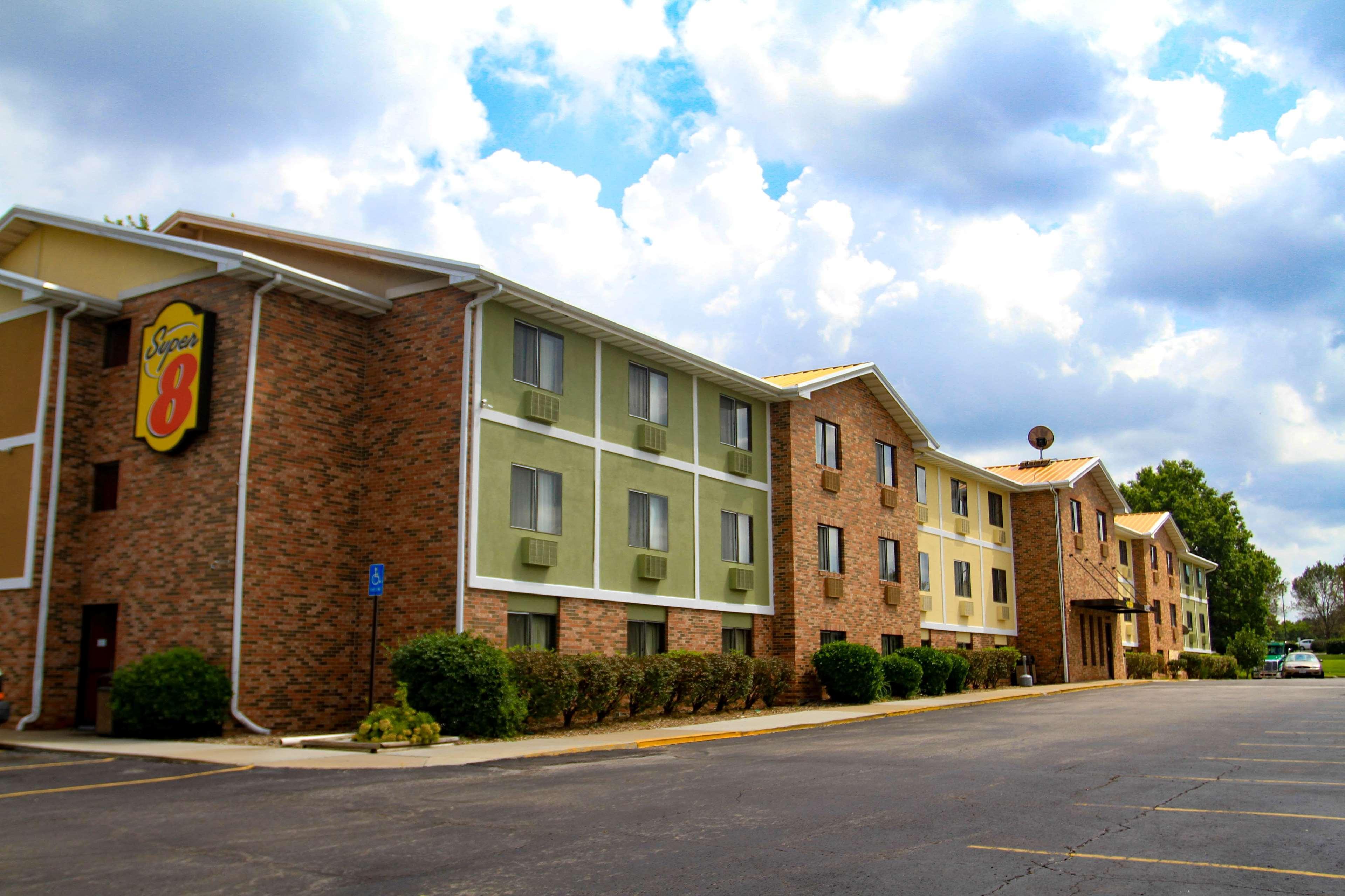 Super 8 By Wyndham Lenexa Overland Park Area/Mall Area Exterior photo