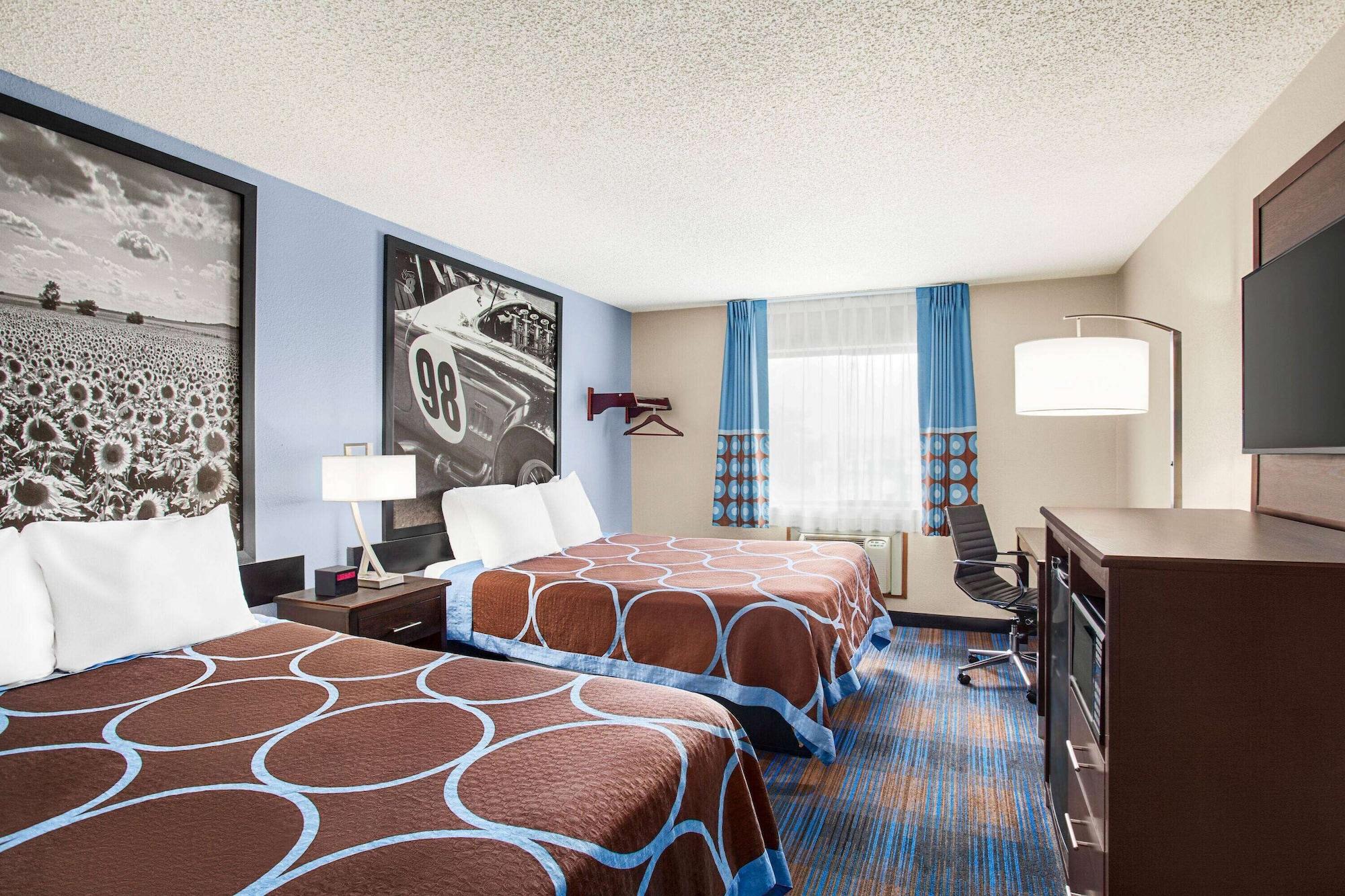 Super 8 By Wyndham Lenexa Overland Park Area/Mall Area Exterior photo